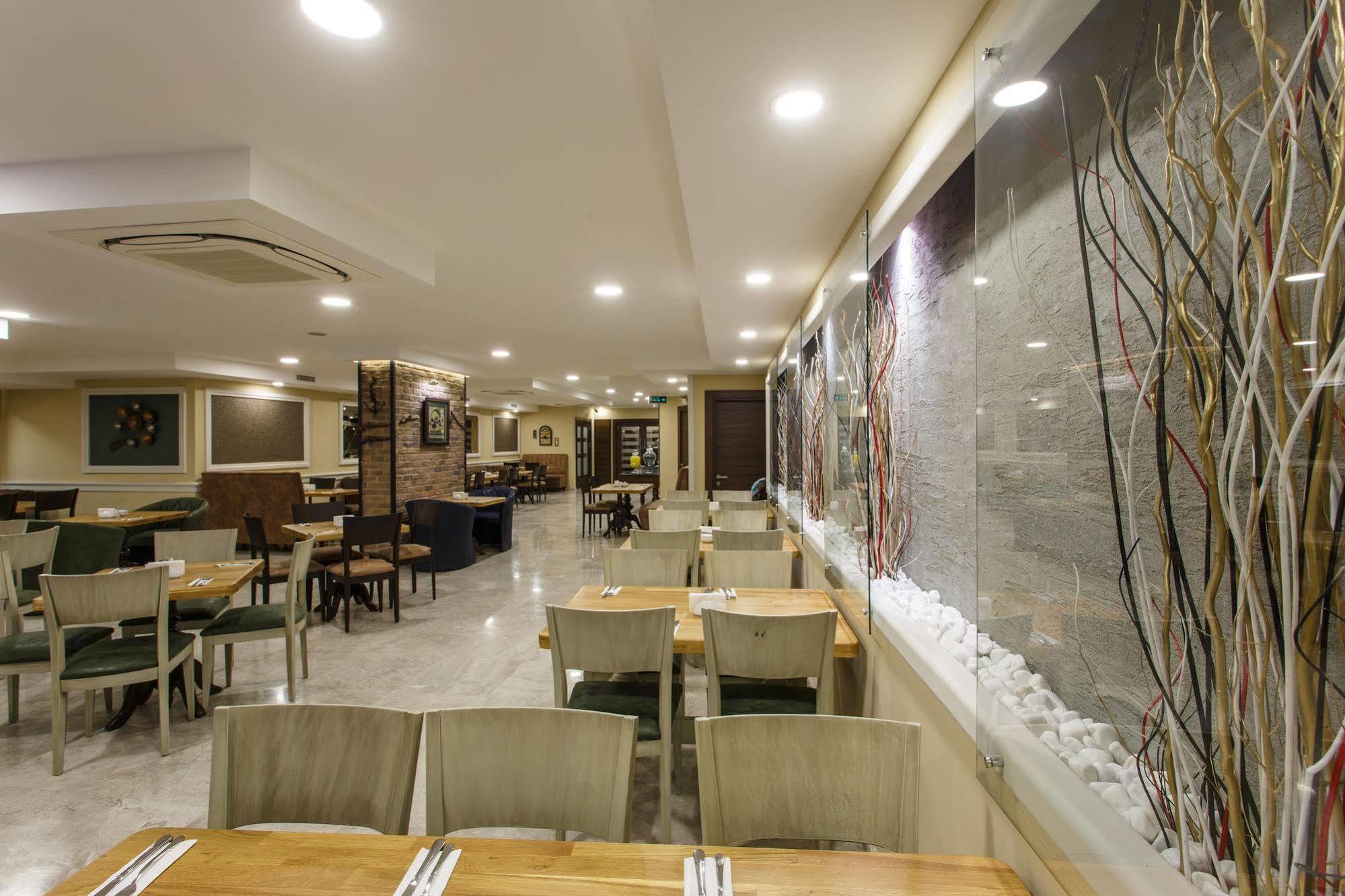 Antroyal Hotel Antalya Ngoại thất bức ảnh